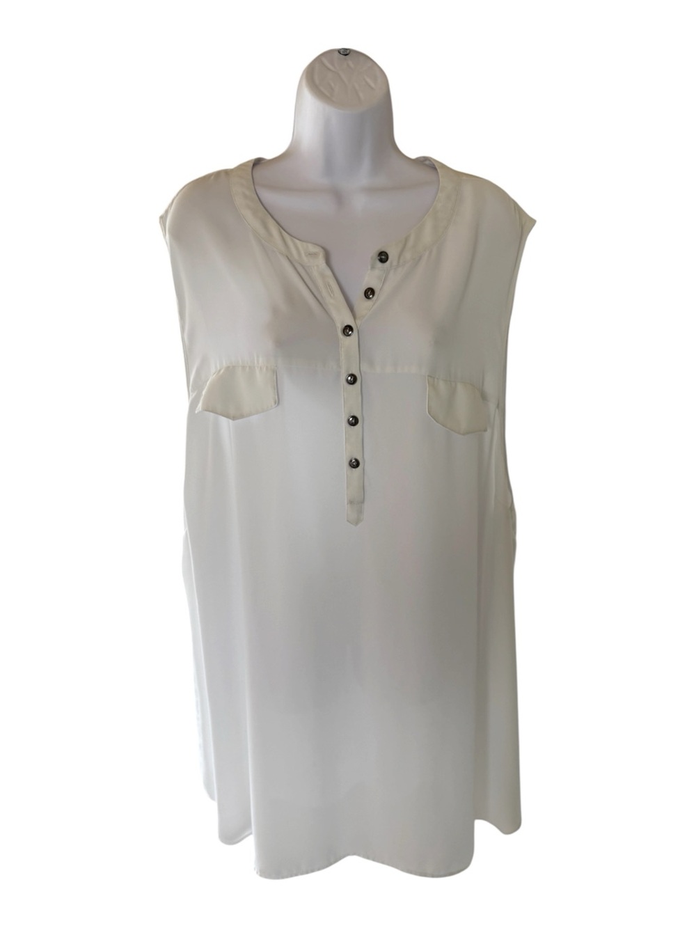 Torrid Size 5 White Sleeveless Henley Tunic Blouse Semi Sheer Plus 30/32
